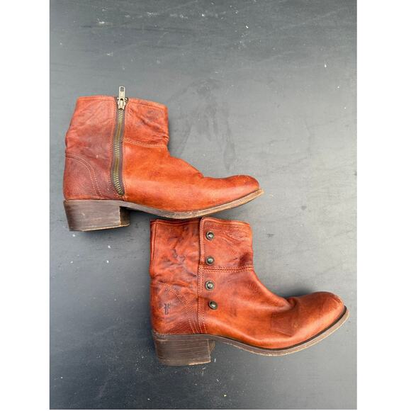 Frye Veronica Shortie Boots (Cognac, button/zip detail) - Size 9 Women - Picture 1 of 5